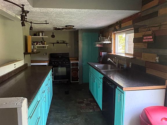 4th image of 387 E Prairie St