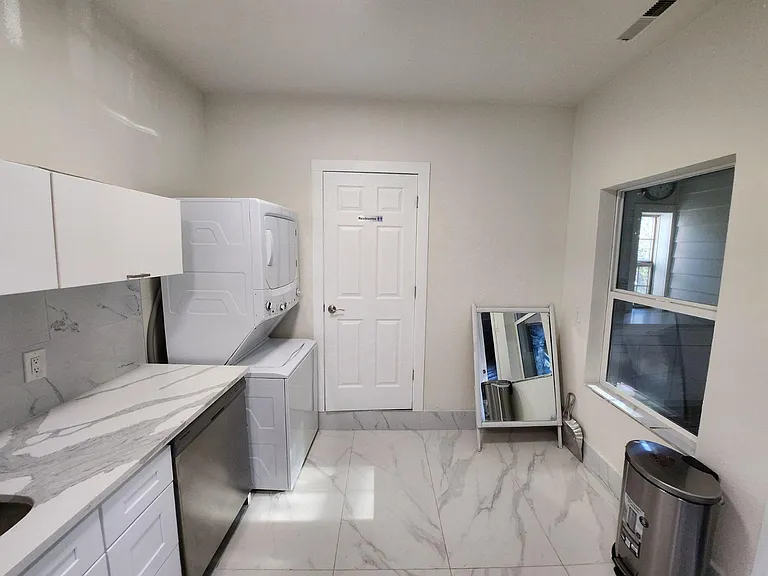 726 N Shepherd Rd — Photo 32
