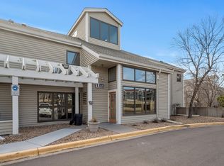 1372 Carling Dr APT 103, Saint Paul, MN 55108
