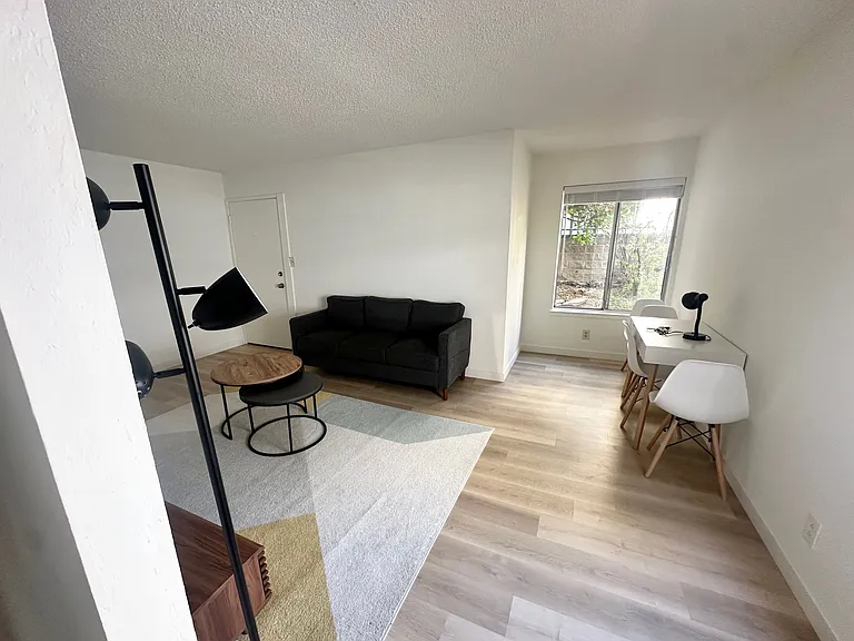 2435 Haste St #6 — Photo 2