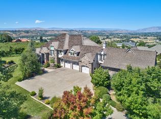 457 Brown Ln, Selah, WA 98942