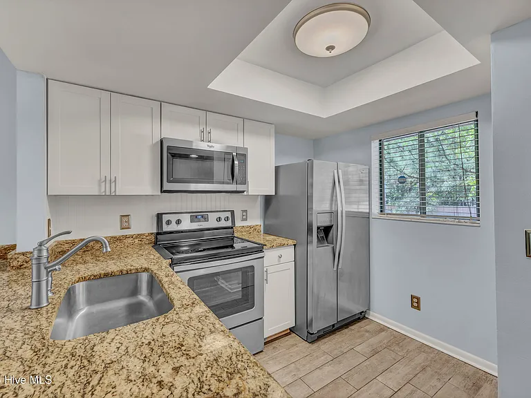 4403 Holly Tree Rd — Photo 9