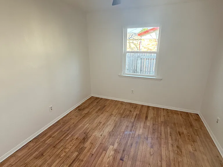 10121 Muskogee Dr — Photo 11