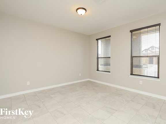 3rd image of 209 Lone Falls Dr