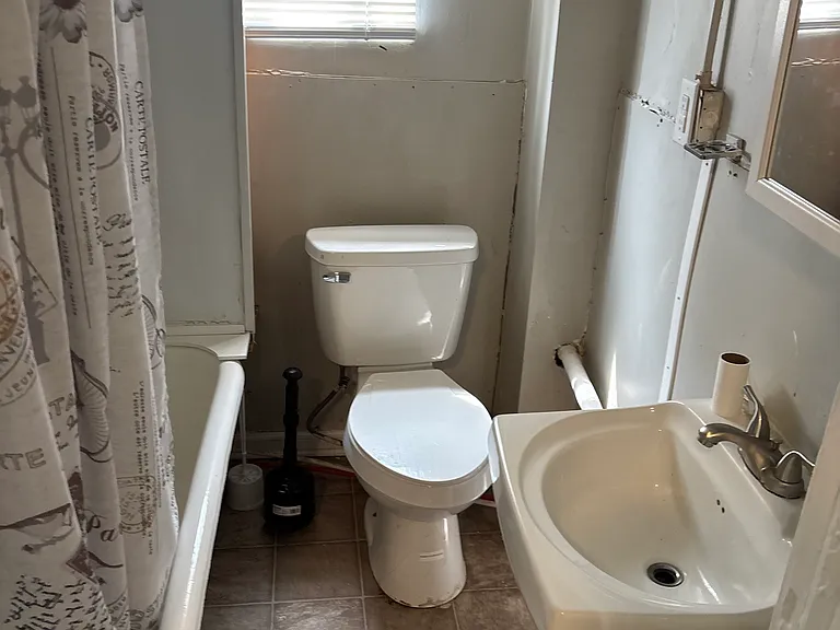 423 Church Ave SE #A — Photo 8