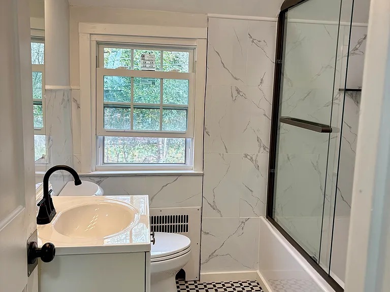 7 Crestwood Pl — Photo 32