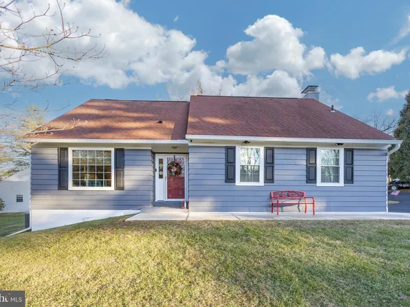 13 Marshall Cir, Downingtown, PA 19335