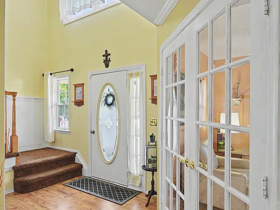 3rd image of 129 Hamlet Court
