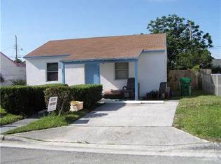 587 W 3rd St, Riviera Beach, FL 33404