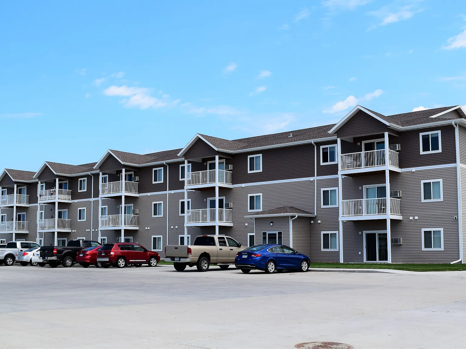 Oakview Apartments 1410 — Photo 1