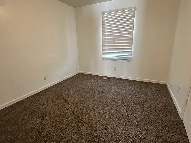 941 Kennesaw Dr — Photo 4