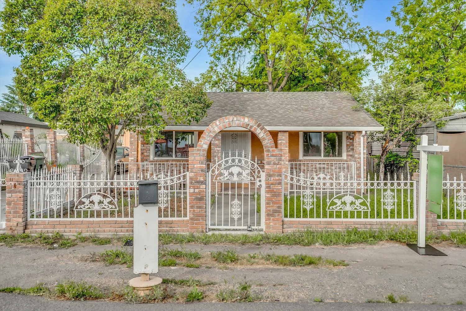 511 S Gertrude Ave photo 1