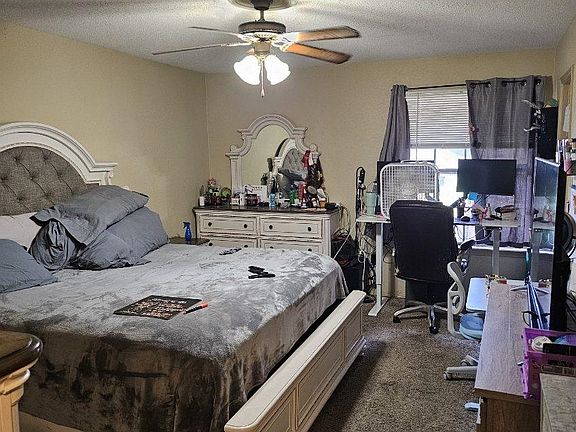 3rd image of 2000 Majestic Pace St