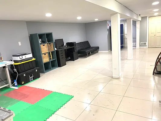 Rented by Brown Harris Stevens | media 30