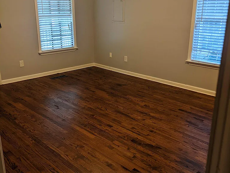 924 Smith St SW — Photo 16