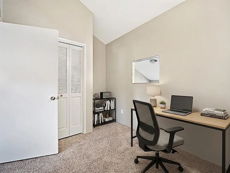 7601 3rd Way SE #5 — Photo 10