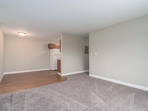 4th image of 2500 Knight Dr