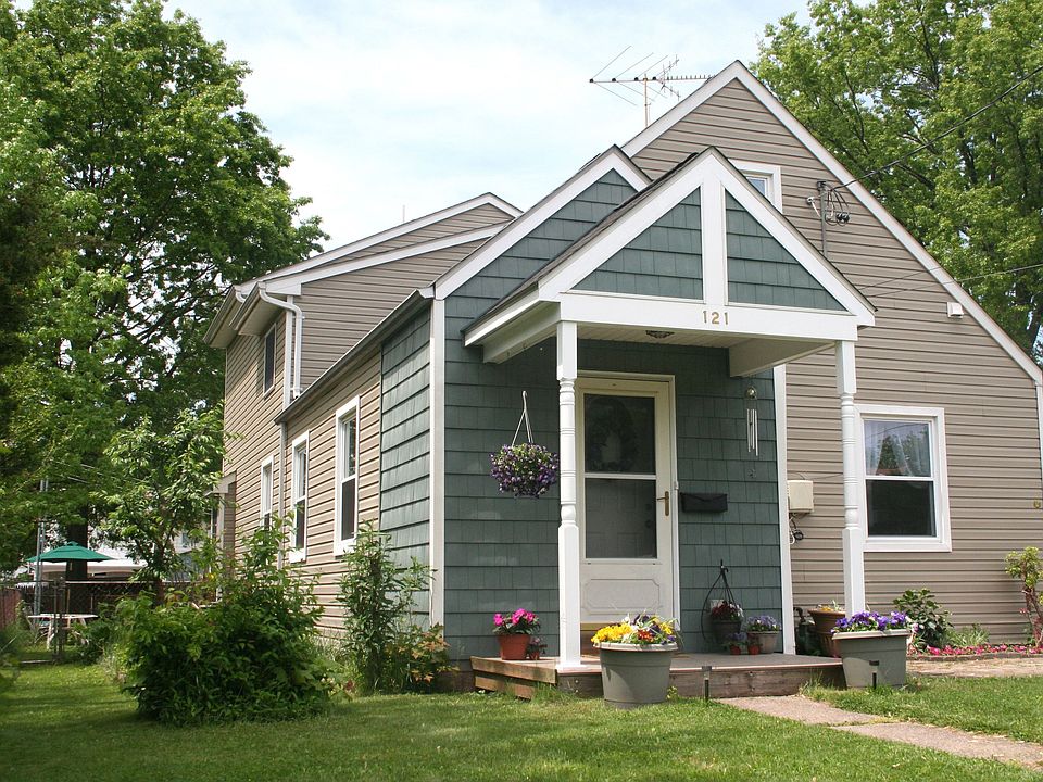 Covered front porch