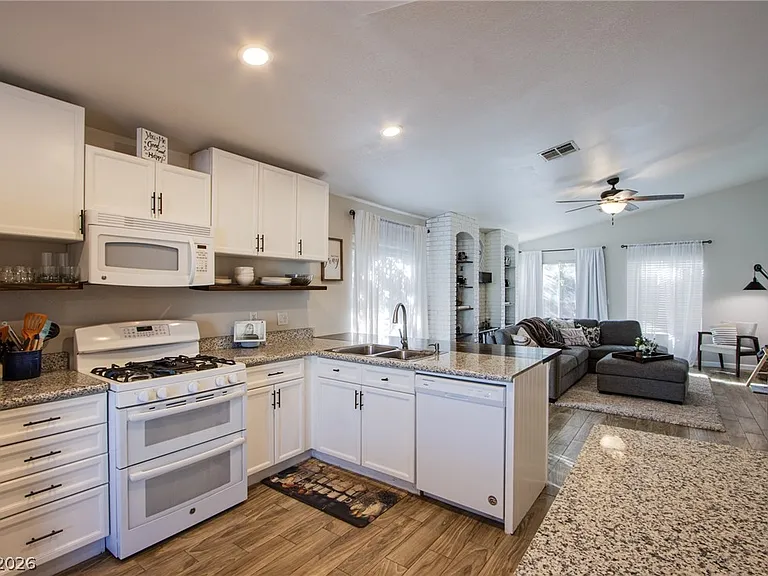 7413 Alpine Ridge St — Photo 9