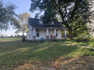 28318 Ellsworth St, Cross Timbers, MO 65634