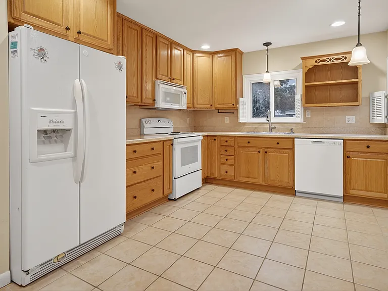 8516 Halprin Dr — Photo 7