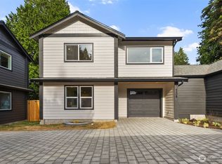 840 NE 100th St #B, Seattle, WA 98125