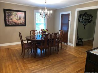 21 School St, Enfield, CT 06082