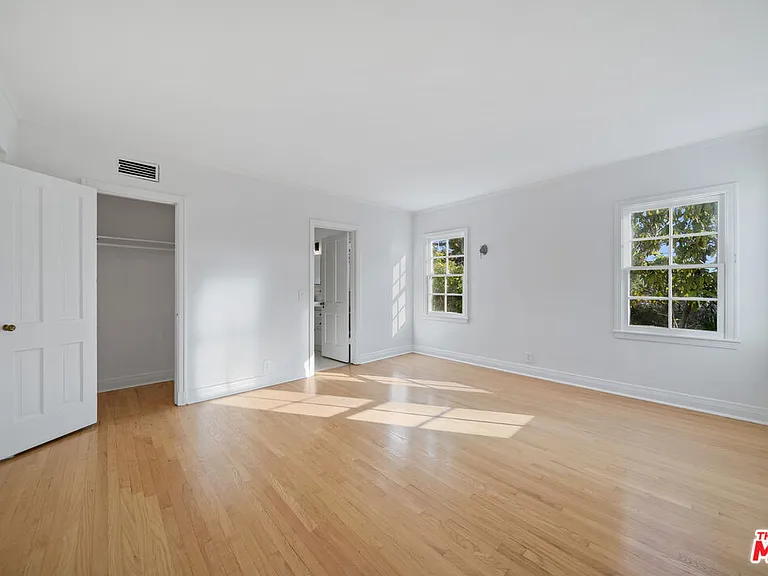 109 Homewood Rd — Photo 20