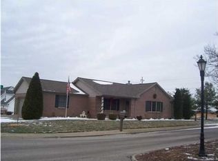 3933 Country Place Dr, Newburgh, IN 47630