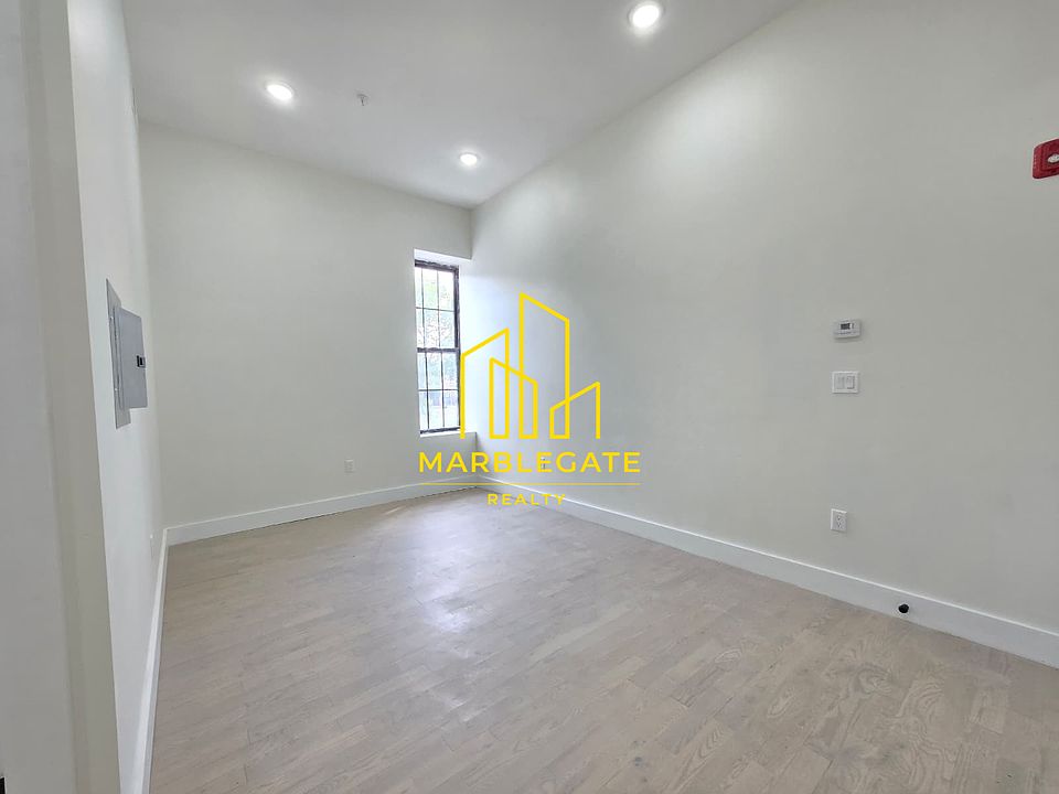 1st image of 53 Lincoln Park #22A