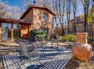405 Martinez Ln, Taos, NM 87571