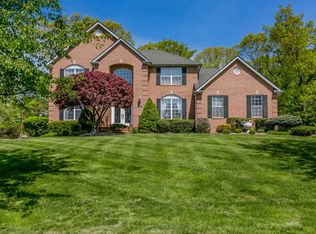 10 Scott Dr, Monroe Township, NJ 08831