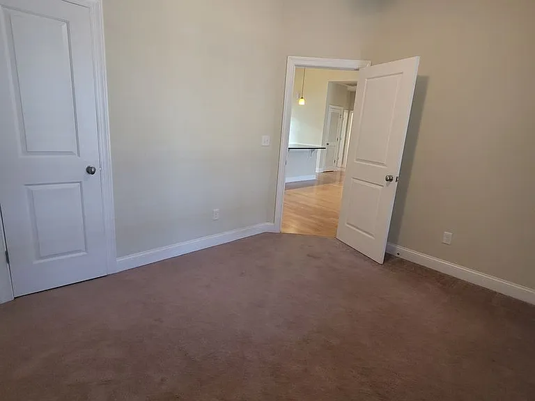 1131 Shellbank Ln — Photo 9
