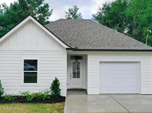 10726 Linohau Way, Diamondhead, MS 39525