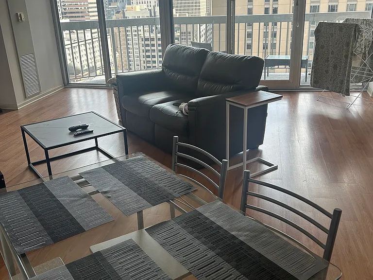 545 N Dearborn St #1905 — Photo 35