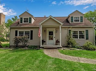 157 Brompton Rd, Williamsville, NY 14221