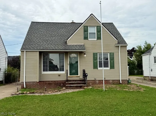 7502 Arden Rd, Parma, OH 44129