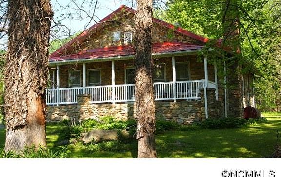 2nd image of 283 N Highway 221 Ashford