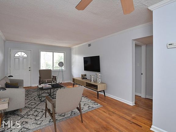 2nd image of 520 Park Ave SE Unit 7
