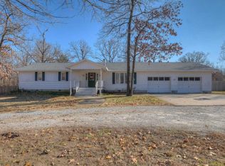 138 Forest Dr, Carl Junction, MO 64834