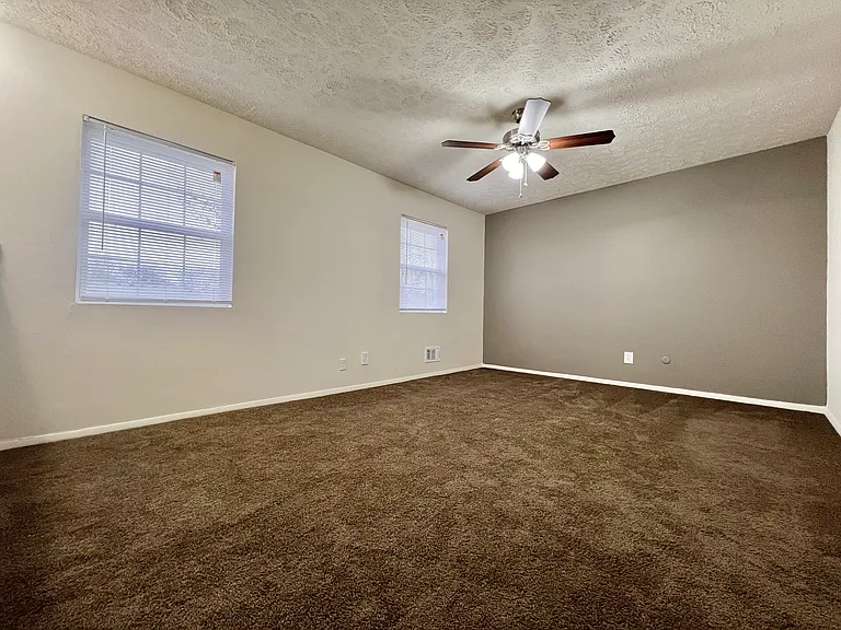 Glenview Apartments — Photo 66