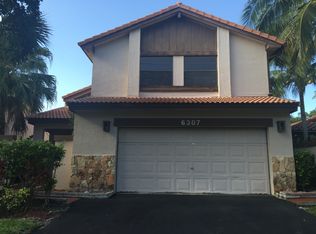 6307 NW 173rd St, Hialeah, FL 33015