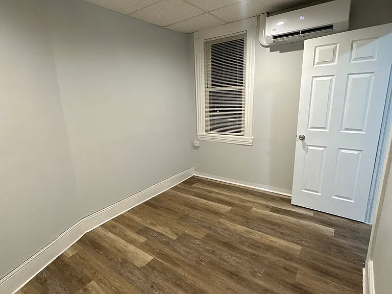 240 Paterson Ave #5 — Photo 9