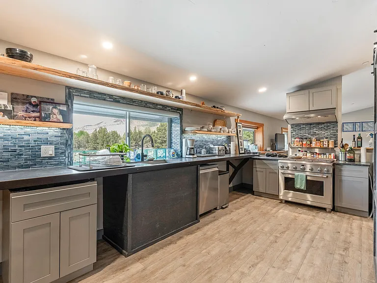 10242 SE Sundown Ln — Photo 10