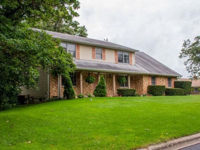 50559 Glen Meadow Ln, Granger, IN, 46530