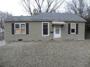 11526 E 10th St S, Independence, MO 64054