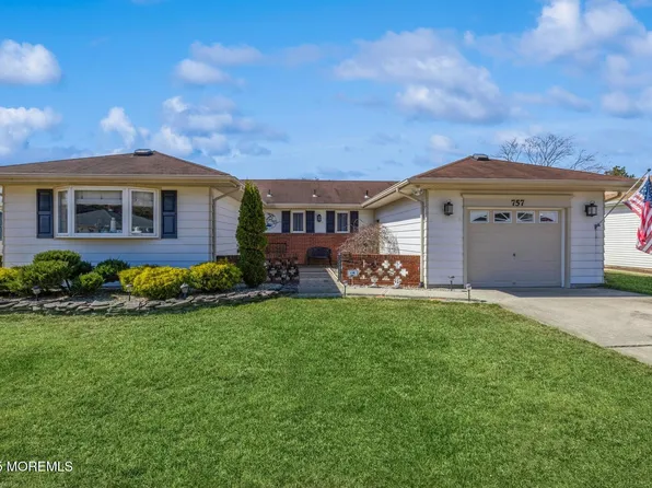 757 Jamaica Boulevard, Toms River, NJ 08757