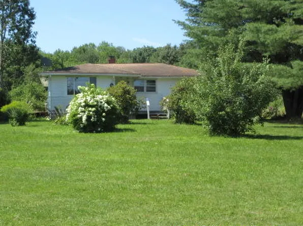 240 Lebanon Road, Winterport, ME 04496