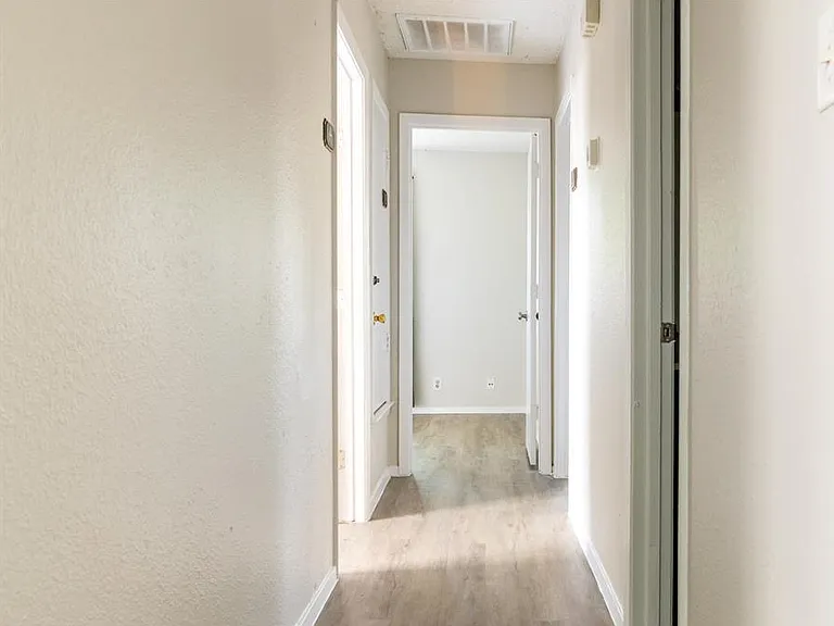 1212 Bonnie Brae St #A — Photo 5