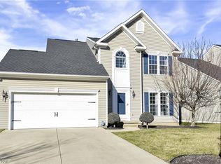 124 Stonepointe Dr, Berea, OH 44017